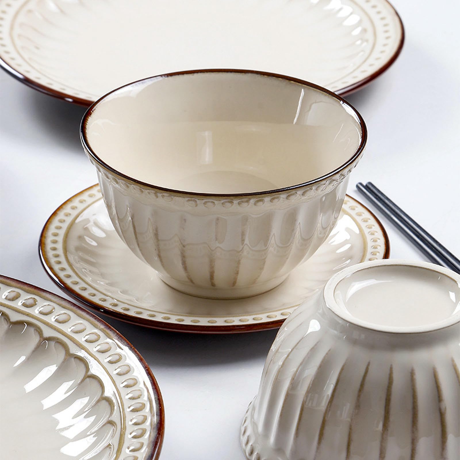 Domowa ulga w stylu europejskim retro delikatna odporna na wysokie temperatury praktyczna ceramiczna zastawa stołowa - 10-częściowy zestaw dla dwóch osób