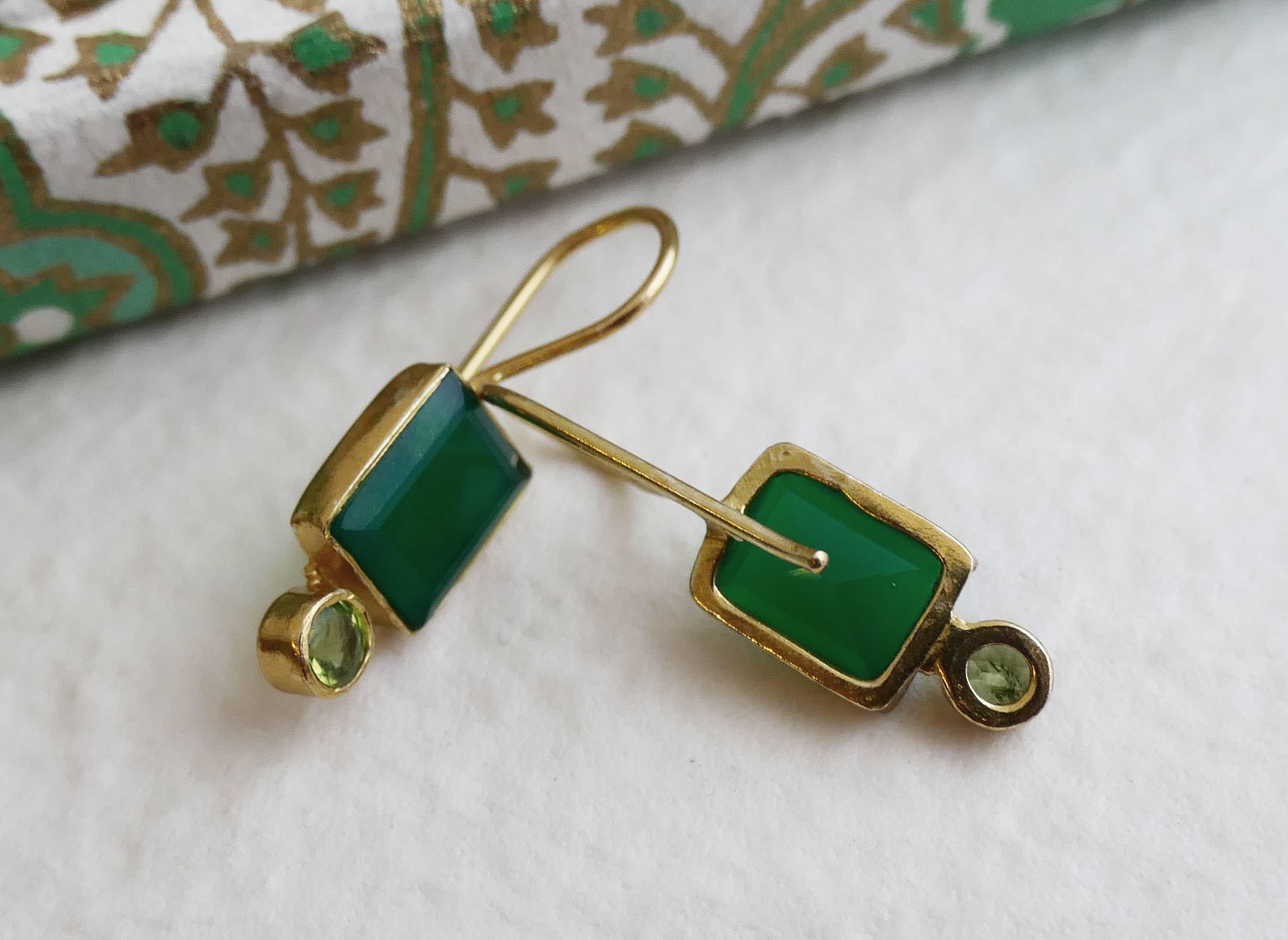 Orecchini in Argento 925 Placcato Oro con Onice Verde e Peridoto