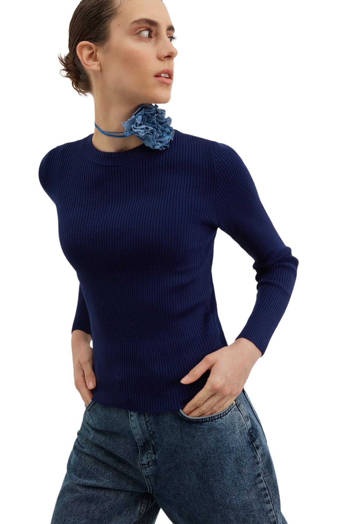 Trendyol FeMan Slim fit Basic Crew Neck Knitwear Sweater,Navy Blue,M