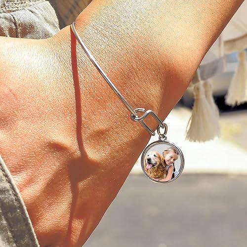 Miniatura 4 de PicturesOnGold.com Pulsera de fotos grabada expandible con imagen, talla única, pulsera circular grabada con foto, tono dorado o plateado