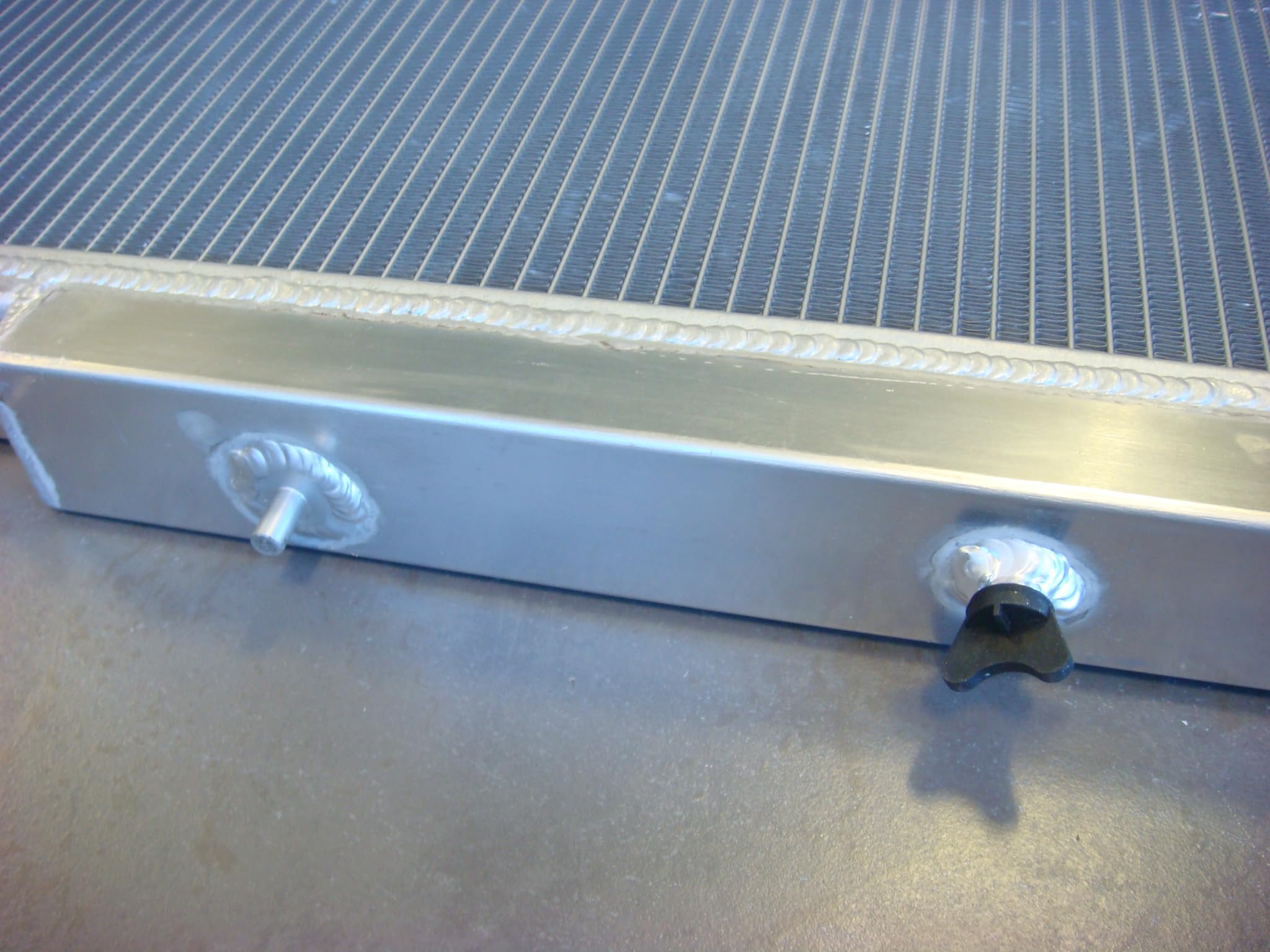 Radiador de aluminio para Nissan Patrol GU Y61 TB45E 6 cilindros gasolina 4.5L Manual 1997-ON 1998 1999 2000 2001