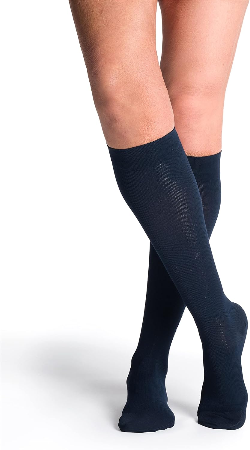 SIGVARIS Women’s Essential Cotton 230 Closed Toe Calf-High Socks 20-30mmHg
