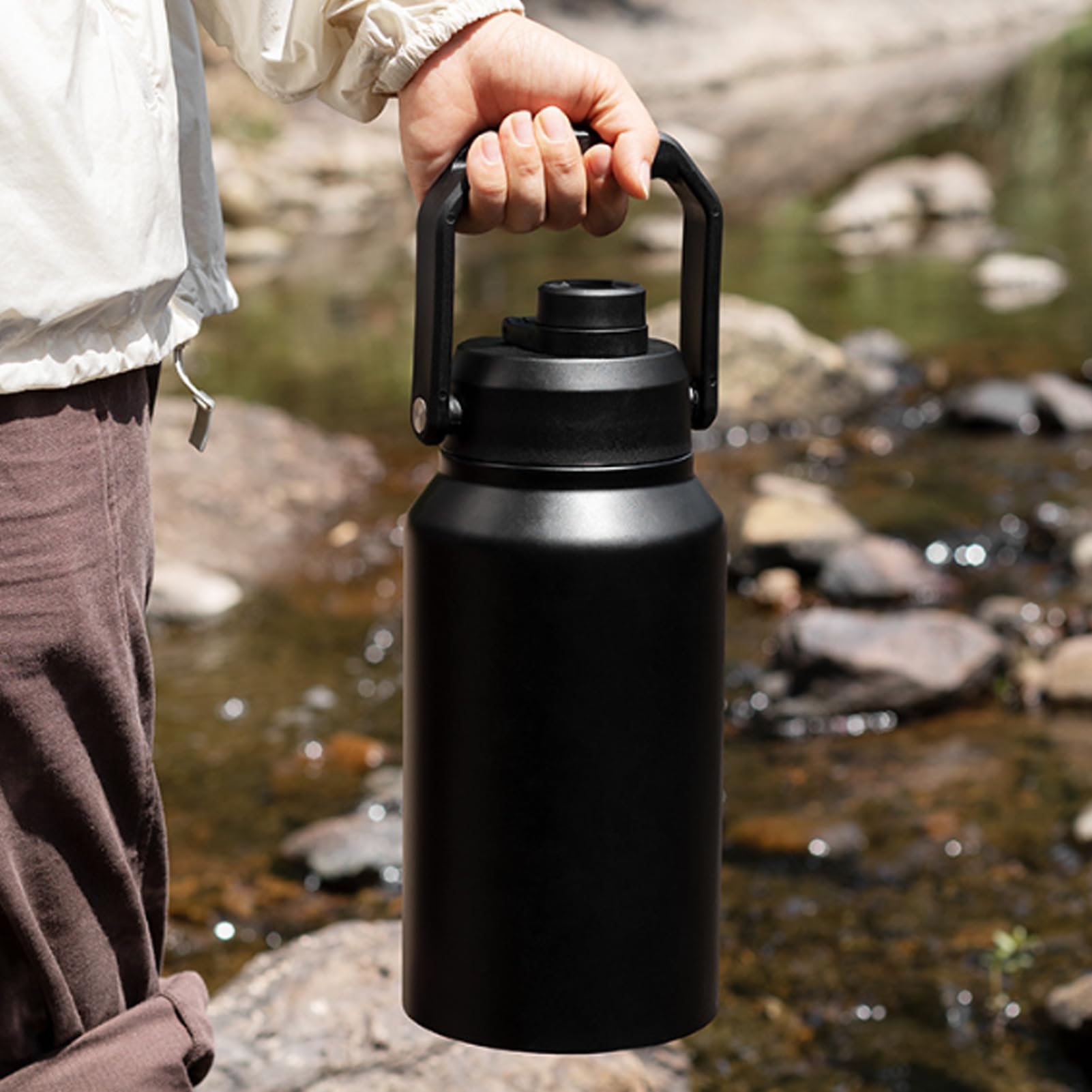 Bouteille D'eau Isotherme 3L avec Technologie Triple Isolation, Garde au Chaud 24h et au Froid 48h, en Acier Inoxydable 316, pour les Voyages, le Sport et la Salle de Sport (BLACK)