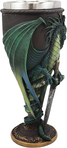Miniatura 10 de Ebros Ruth Thompson Dragon's Lair Collection Dragón alado con espada divina de 8 onzas, copa de cáliz de vino de resina con forro de acero