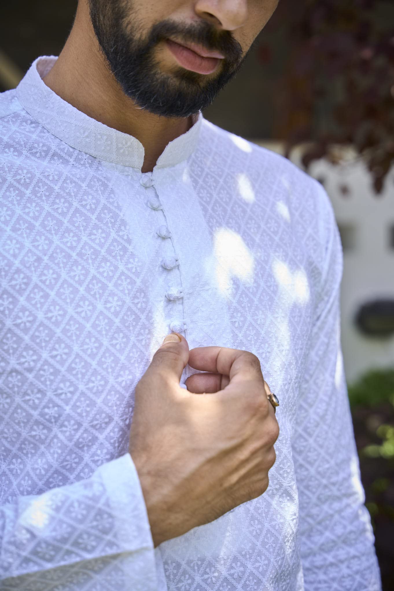 See Designs White Cotton Regular Fit Embroidered Kurta Set Mandarin Collar Long Sleeves_Sdmkt109303M