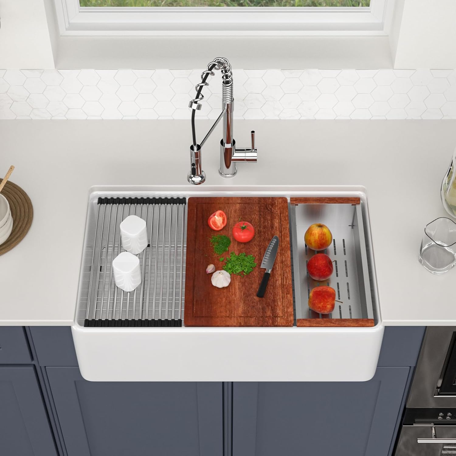 Logmey 33" White Farmhouse Sink - Porcelain Apron Front Deep Single Bowl Workstation Kitchen Sink 33x20x10 Inches