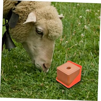 2Pcs Salt Block Holders Livestock Salt Lick Holder Feeder Sheep Cattle Mineral Lick Rack with Tray for Easy Cleaning Goats Deer Horses 6.69x6.30x5.35cm