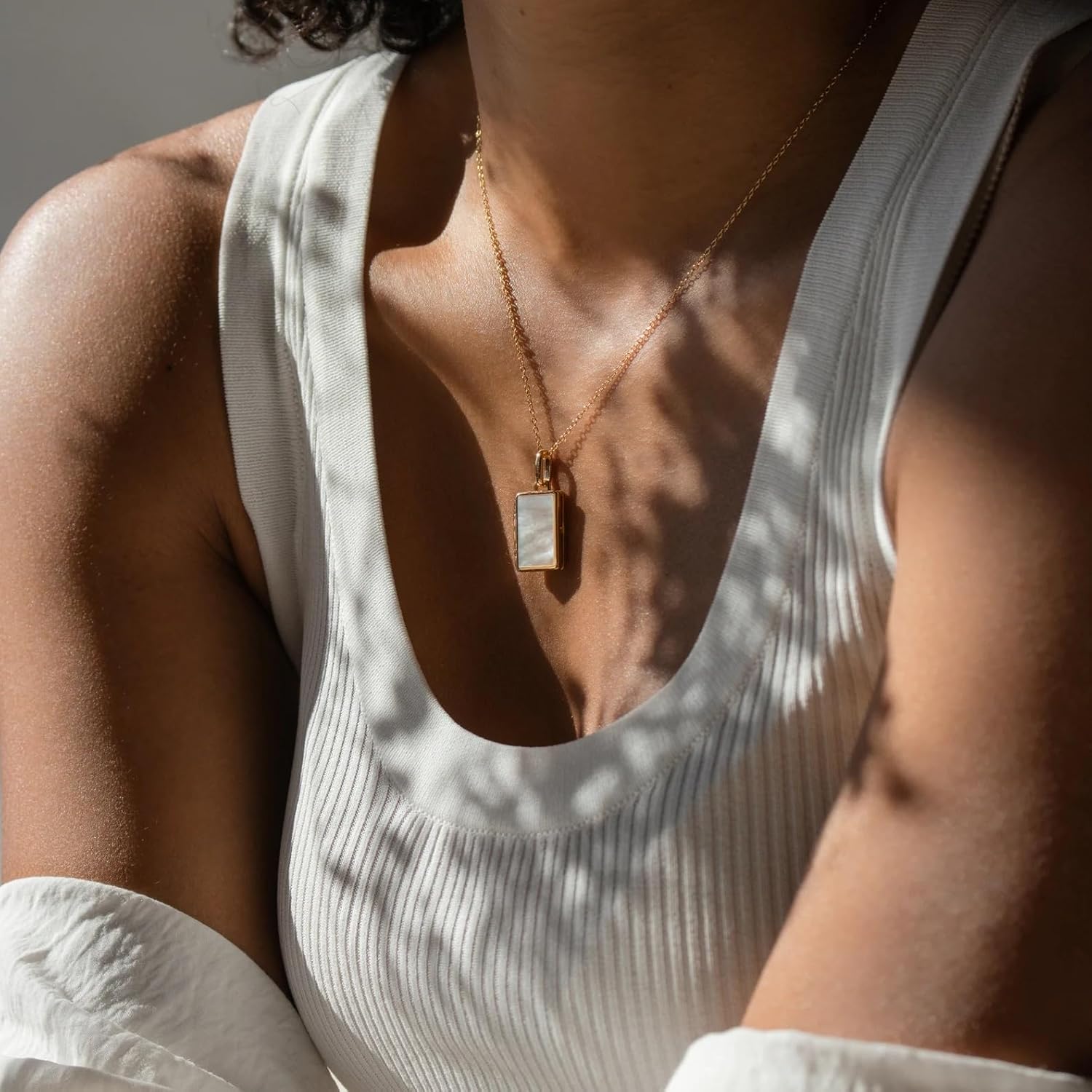 CAITLYNMINIMALIST 18K Gold Sterling Silver Endless Love Dainty Chain Photo Locket Pendant Necklaces Gift for Her