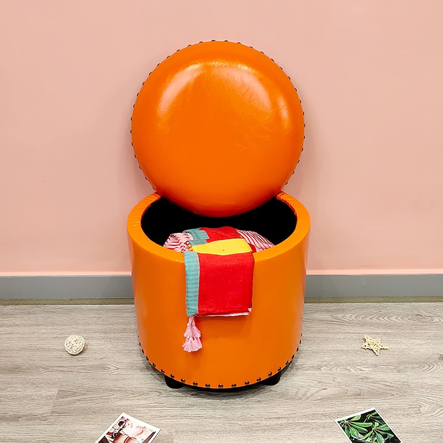 Tabouret de rangement multifonction pour ranger et s'asseoir sans encombrer