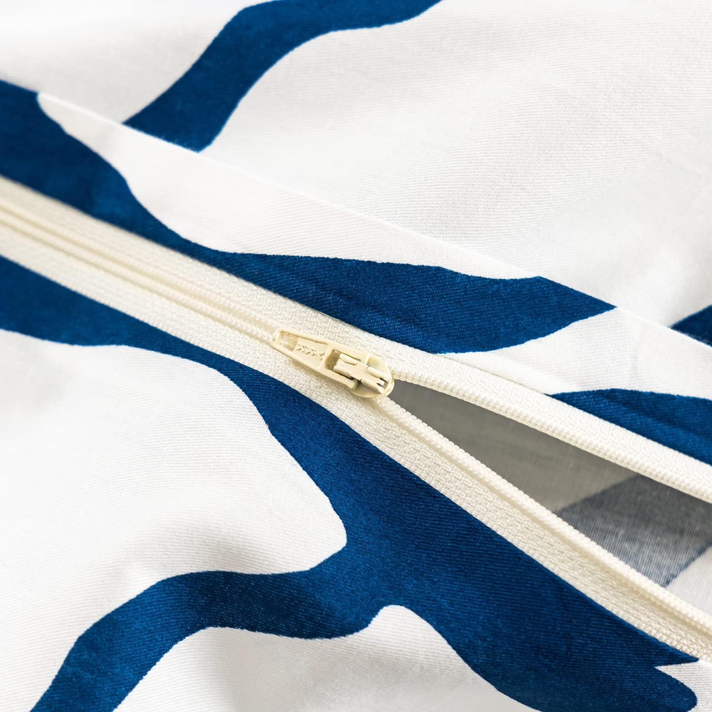 YuHeGuoJi White Blue Botanical Duvet Cover King 100% Cotton 3 Pcs Set 1 Neutral Cartoon Abstract Floral Duvet Cover with Zipper Ties 2 Pillowcases Modern Cute Graffiti Flower Bedding Set Soft - Image 3