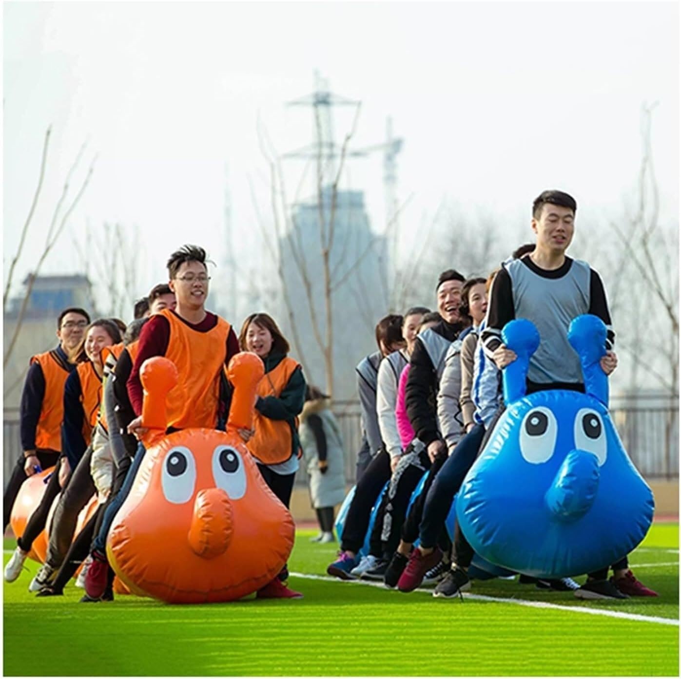 Juego inflable de relevos de 5 asientos azul para carreras en equipo al aire libre