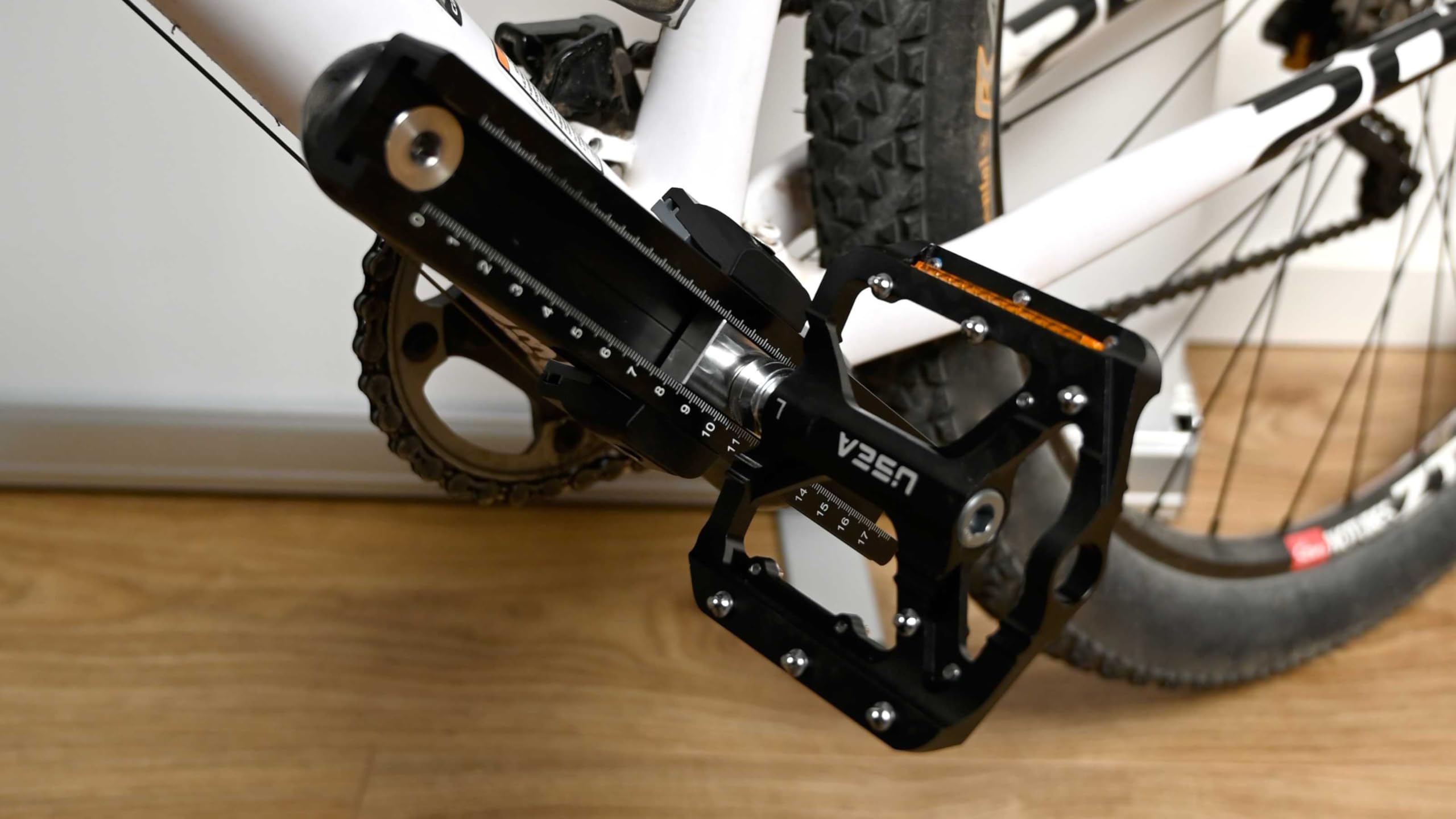 Fahrrad Kurbelverkürzer Set für Pedal rechts, bei Knie- und Hüftschmerzen, für Reha & Ergometer - gelenkschonender Fahrradkurbeladapter - stufenlos verstellbar - WX Vario