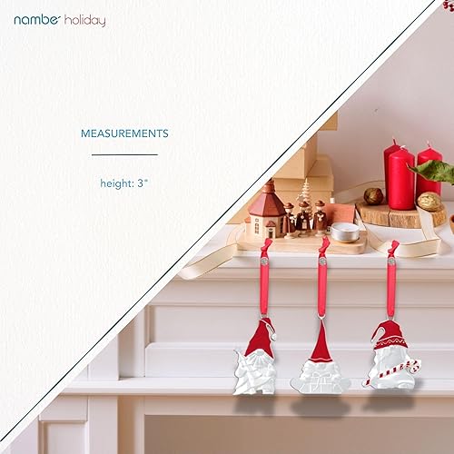 Miniatura 7 de nambe Adornos surtidos de mini gnomos  Juego de 3 adornos colgantes  Mide 3 pulgadas cada uno  Hecho de placa plateada  Diseñado por Mike Altomari