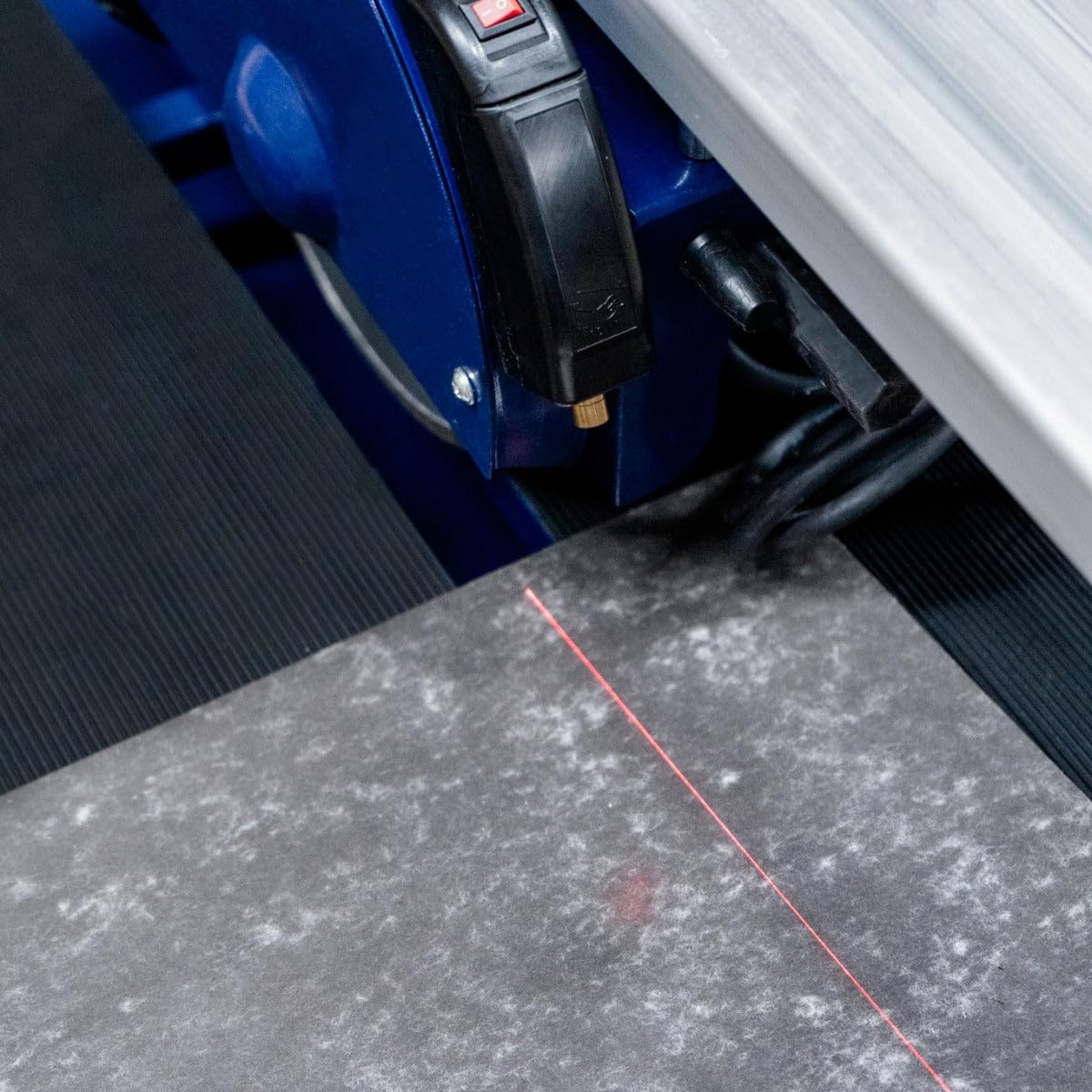 Scie à Carrelage sur Table de Sciage de 1200 mm Coupe Carreaux Électrique Moteur Robuste de 1400 W Angle de Coupe 0 à 45° Portable [2 x Lames de Recharge Diamantées & Guide Laser INCLUS]