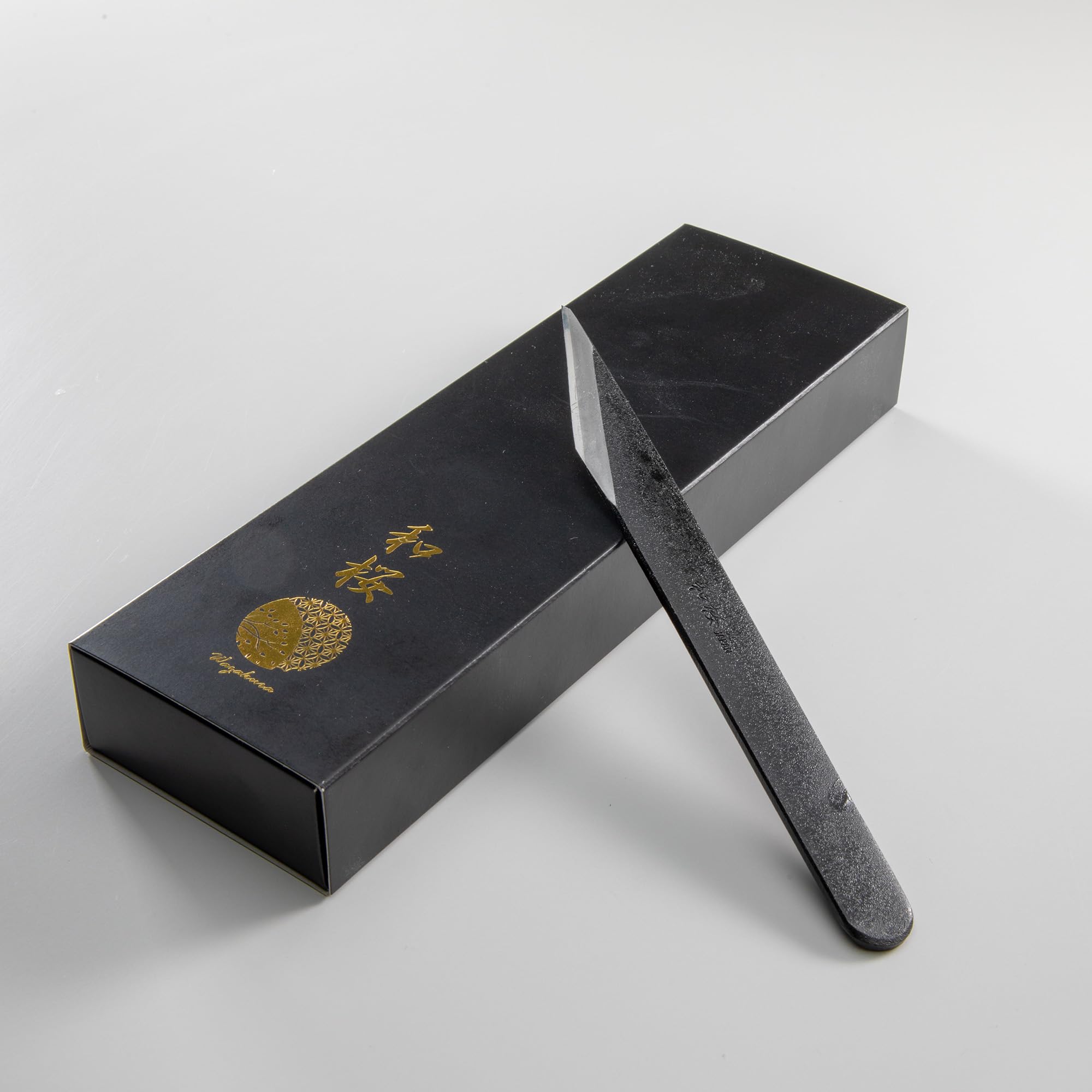 Couteau Wazakura Kiridashi 18 mm, Main gauche | Couteau japonais de traçage et de menuiserie | Lame en acier carbone forgée à la main, d’une netteté rasoir | Fabriqué au Japon
