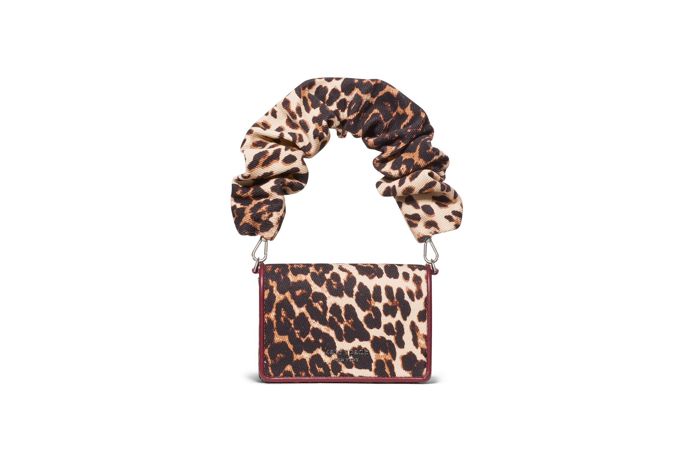 Женская сумка Kate Spade New York Natasha Downtown Leopard Fabric Card Case Crossbody With Scrunch Strap