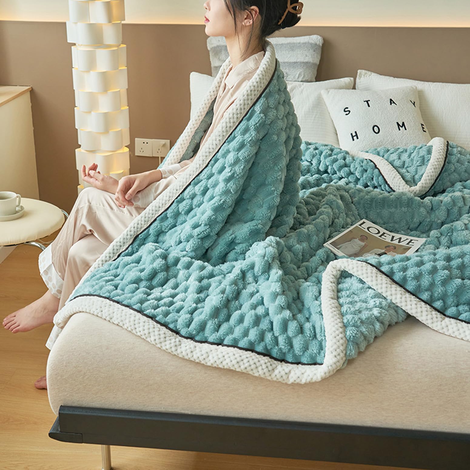 LGYKUMEG Green Fluffy Blanket, Elegant Cozy Faux Fur Decorative Throw Blanket - Image 2