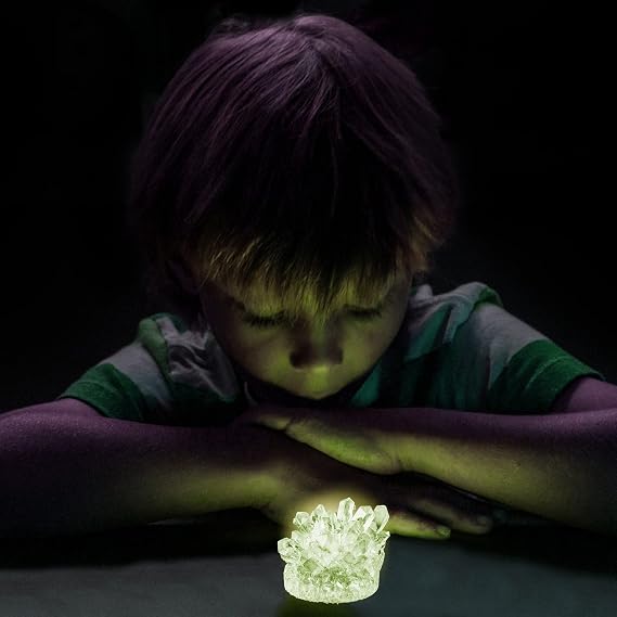 National Geographic Crystal Growing Kit for Kids - Educational Science Kits for Kids Age 8 with Green Glow In The Dark Crystals and Authentic Geode | STEM Gifts for 8 Year Old Boys and Girls