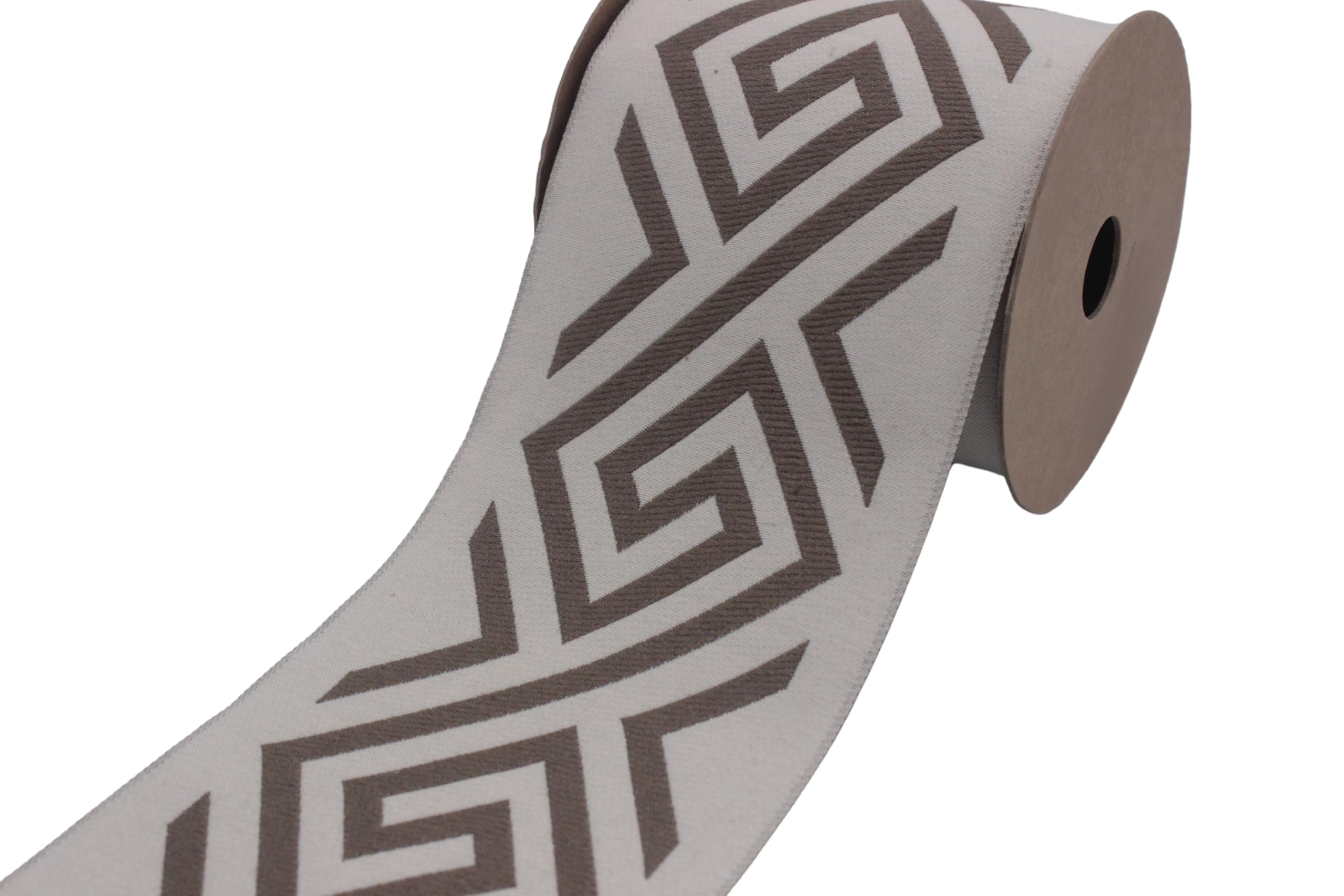 Ruban jacquard géométrique pour réparer ou embellir des rideaux unis