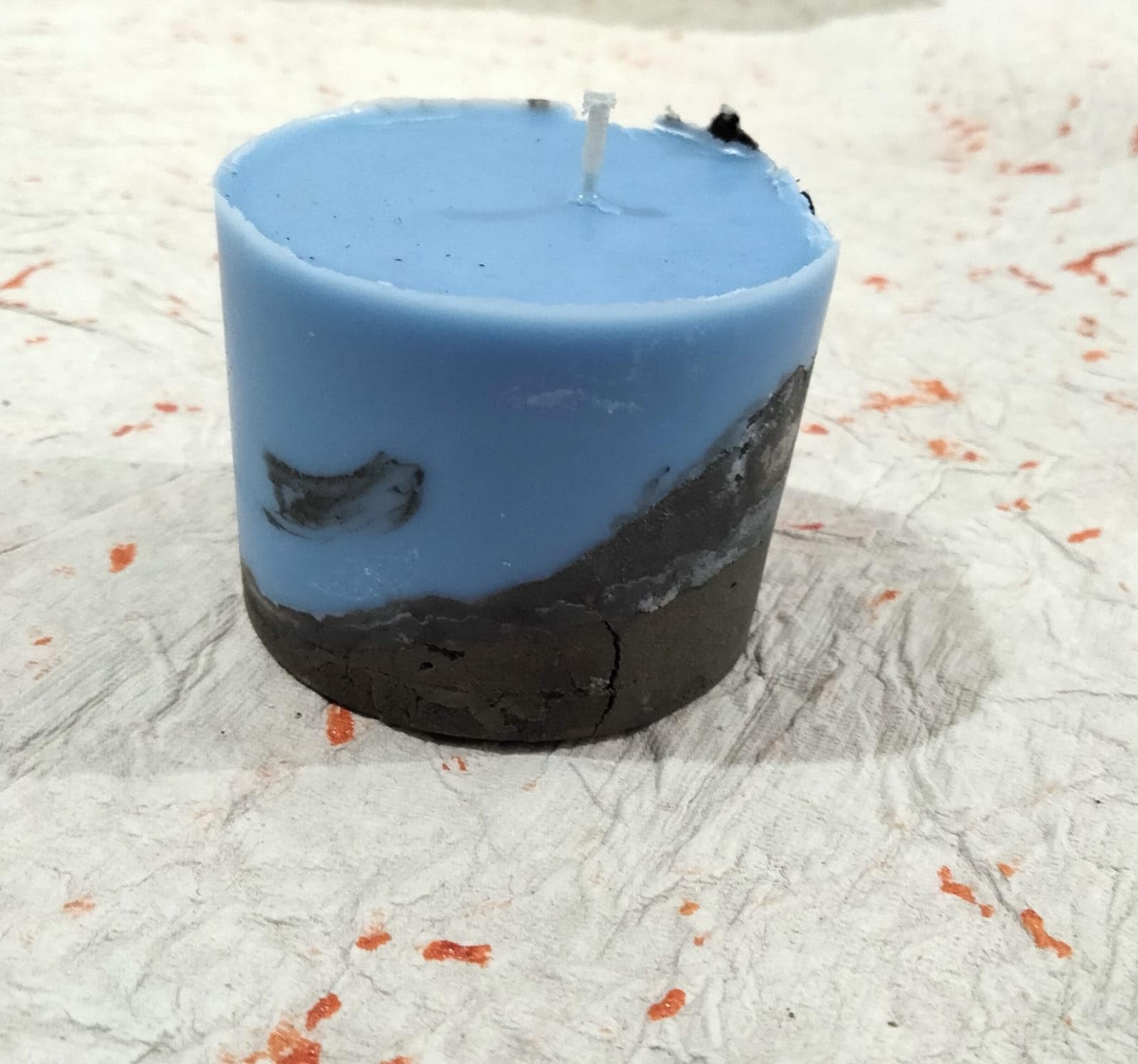 Essence Glow "Lavender Geode Delight: Handcrafted Concrete Candles Set" (blue)