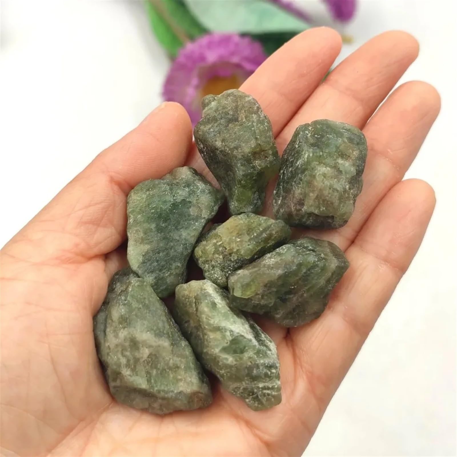 QINGQI Pietra Naturale Decorazione for la casa dell'acquario in Cristal di Quarzo Apatite Verde Naturale(1pc 20-40mm Random)
