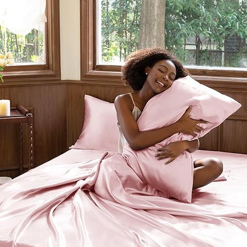 Miniatura 7 de CozyLux Sábanas de satén tamaño King  Juego de sábanas de 4 piezas color rosa con microfibra sedosa, 1 sábana bajera de bolsillo profundo, 1 sábana