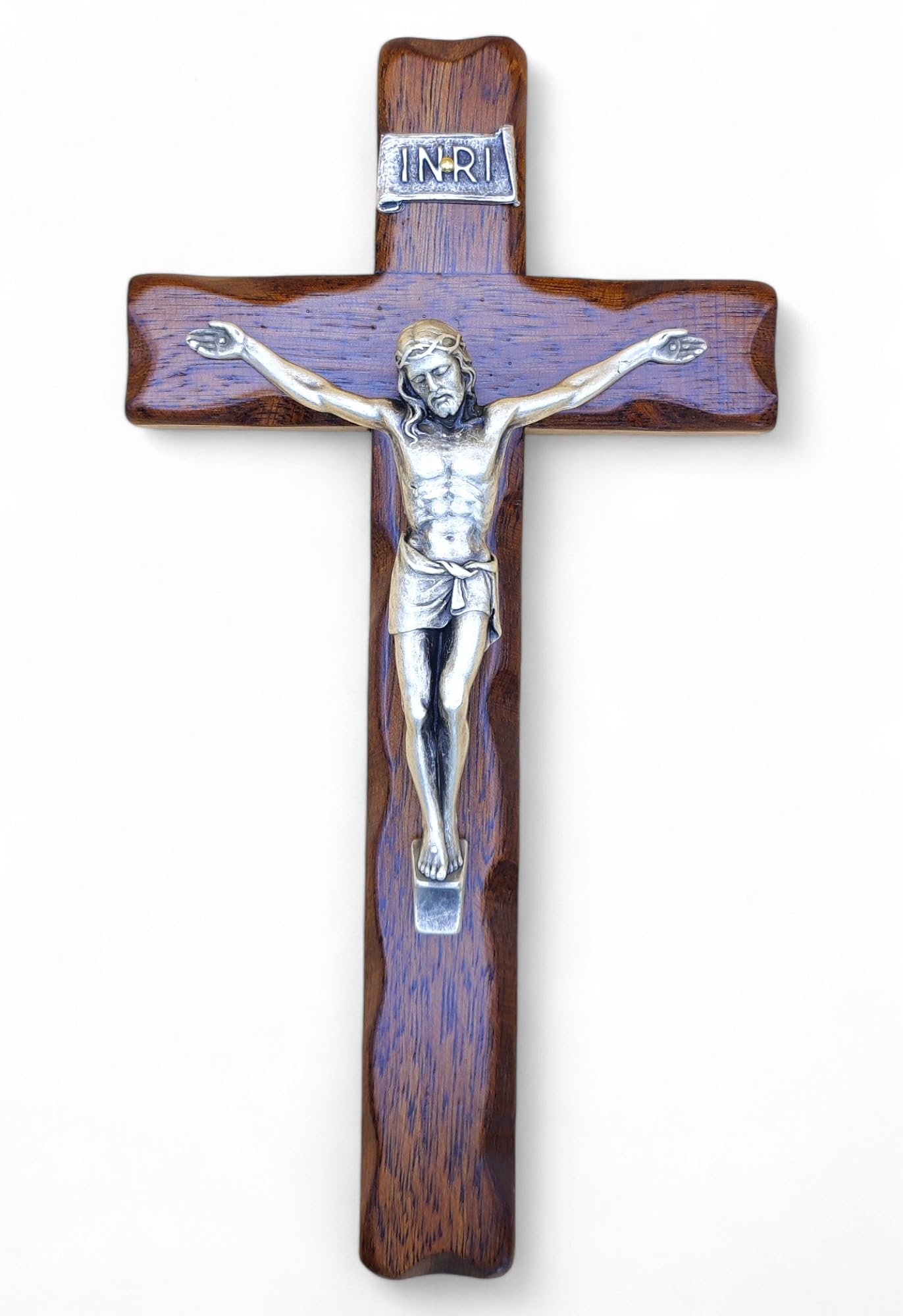 Crucifix mural en bois avec Christ argenté, fabriqué en Ombrie, Italie, 25 x 14 cm