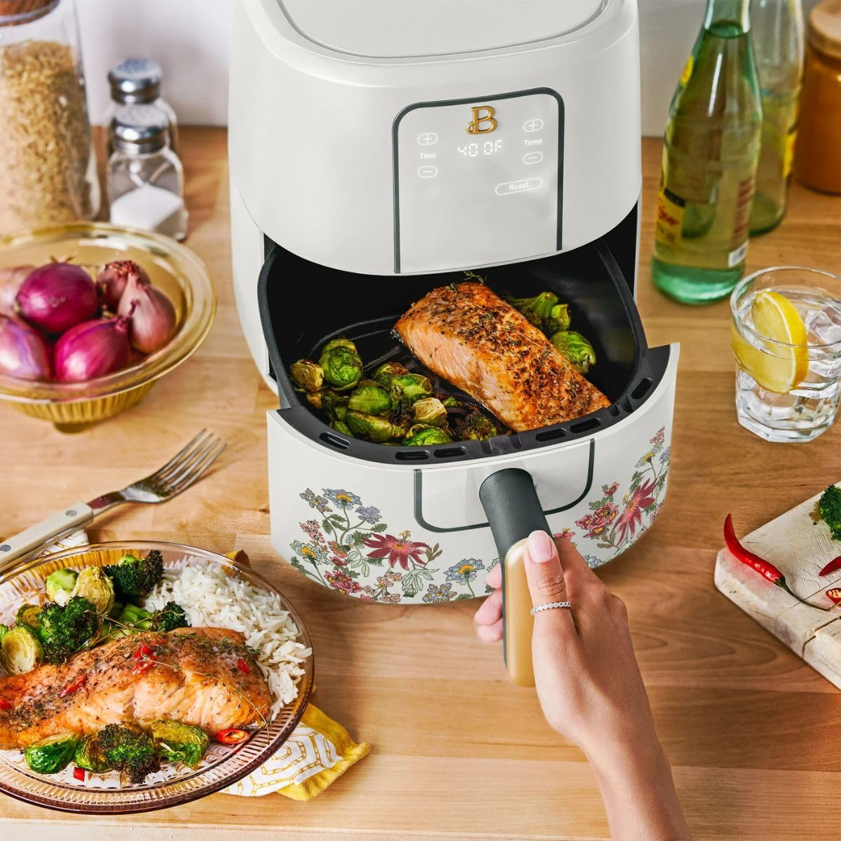 B. 3-Quart Digital Air Fryer, TurboCrisp Technology, 4 Presets, 170°F-400°F, Non-Stick, Dishwasher Safe, 1200 Watt. (WILDFLOWER WHITE)