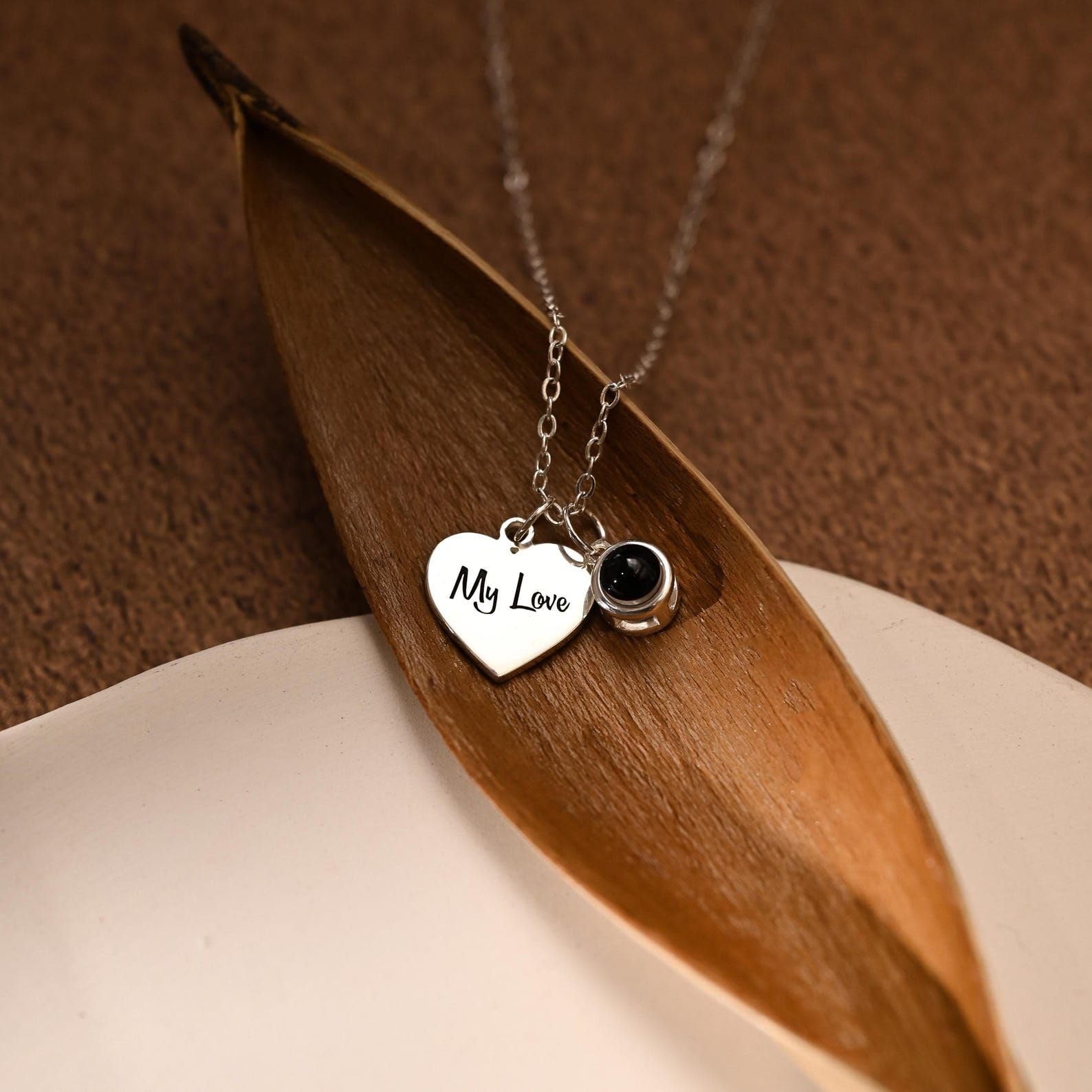 Personalizzato foto collana con proiezione con cuore ciondolo, su misura nome immagine commemorativo Natale