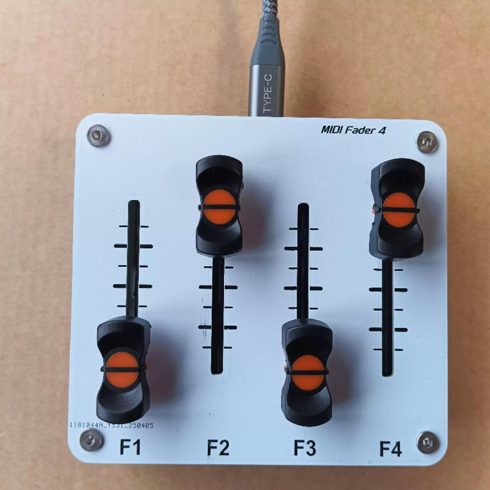 Fader Midi De 4 Canales Y 42 Mm, Mezclador Deslizante Midi Delgado De 4 Pistas, Interfaz USB, Mapeo CC Personalizado, para Software DAW Y Edición En Estudios De Producción Musical.