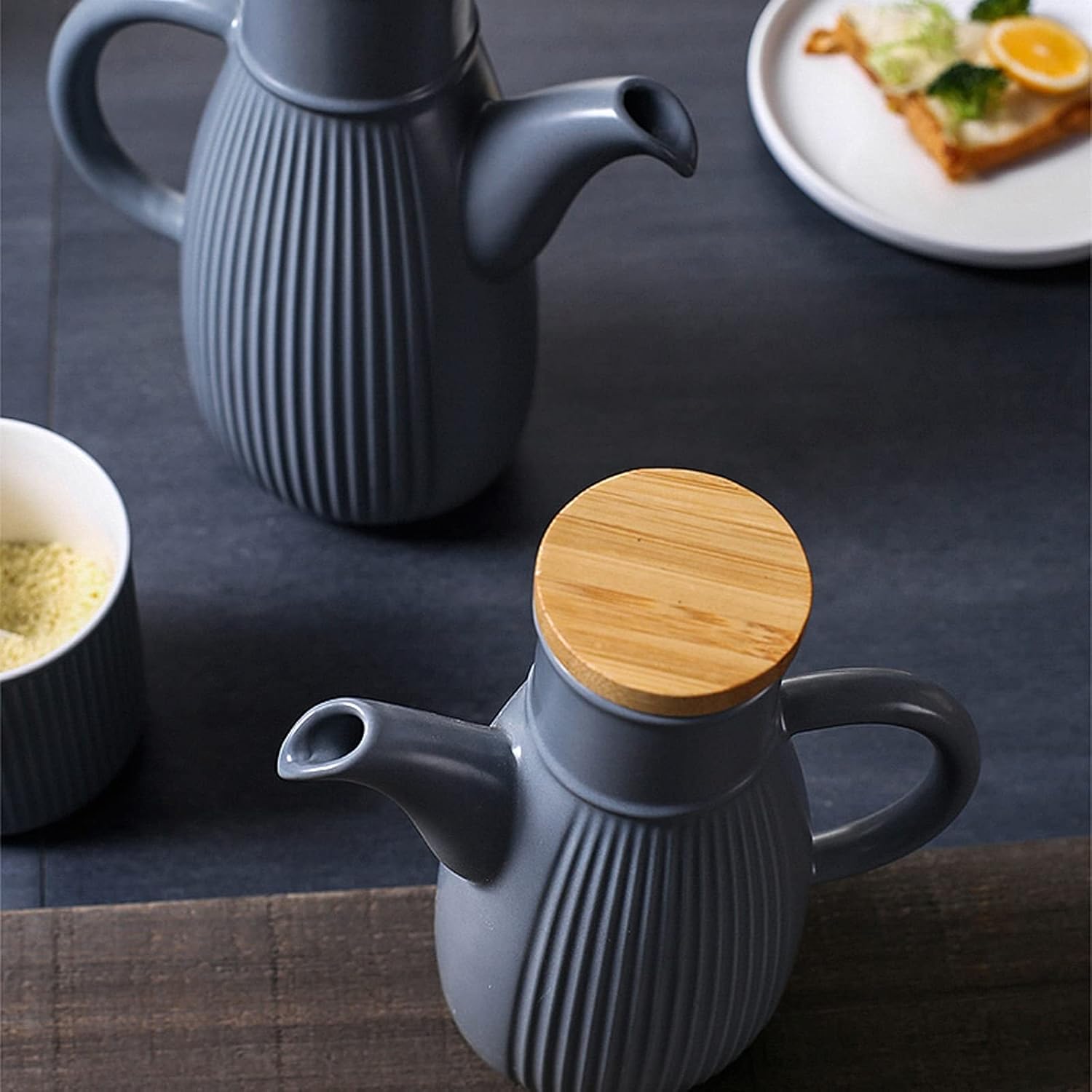 oil bottle Simple Ceramic Oil and Vinegar Dispenser with Handle and Spout Household Striped Oil Bottle Leak-proof Oiler Condiment Container oil sprayer(Color:B,Size:Large)