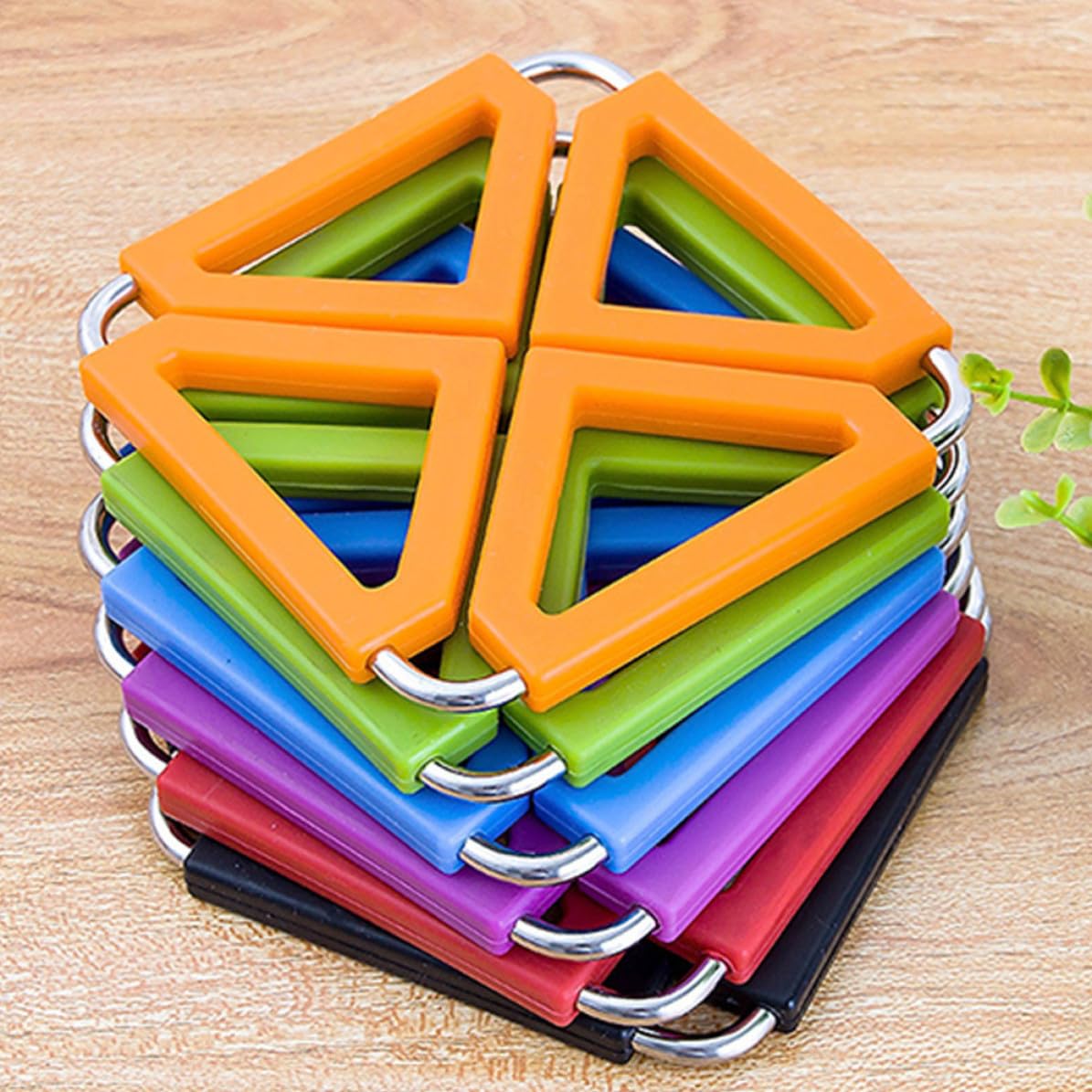 KALLORY Dessous de Plat Carrés Résistants la Chaleur en Silicone et Acier Inoxydable Lot de 6 Pliables et Antidérapants Couleur Aléatoire pour de Table Cuisine