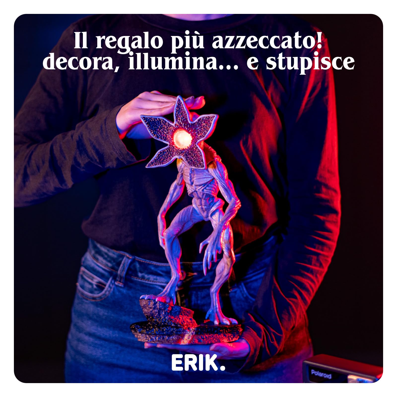 Lampada Stranger Things Demogorgone - Lampada da Scrivania Gaming e Comodino con Luce LED Rossa, Luce Notturna Stranger Things Ufficiale | Batteria Ricaricabile con Cavo USB-C (15 x 34 x 19 cm)
