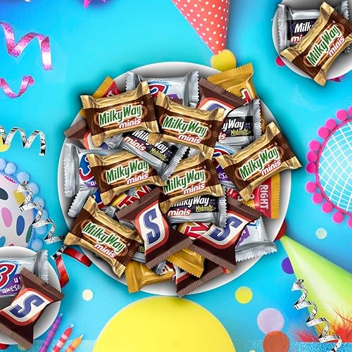 Miniatura 4 de 50 unidades de caramelos de chocolate de Halloween  SNICKERS, TWIX, 3 MUSKETEERS, MILKY WAY & MILKY WAY Midnight Minis, bolsa de 16.0 onzas