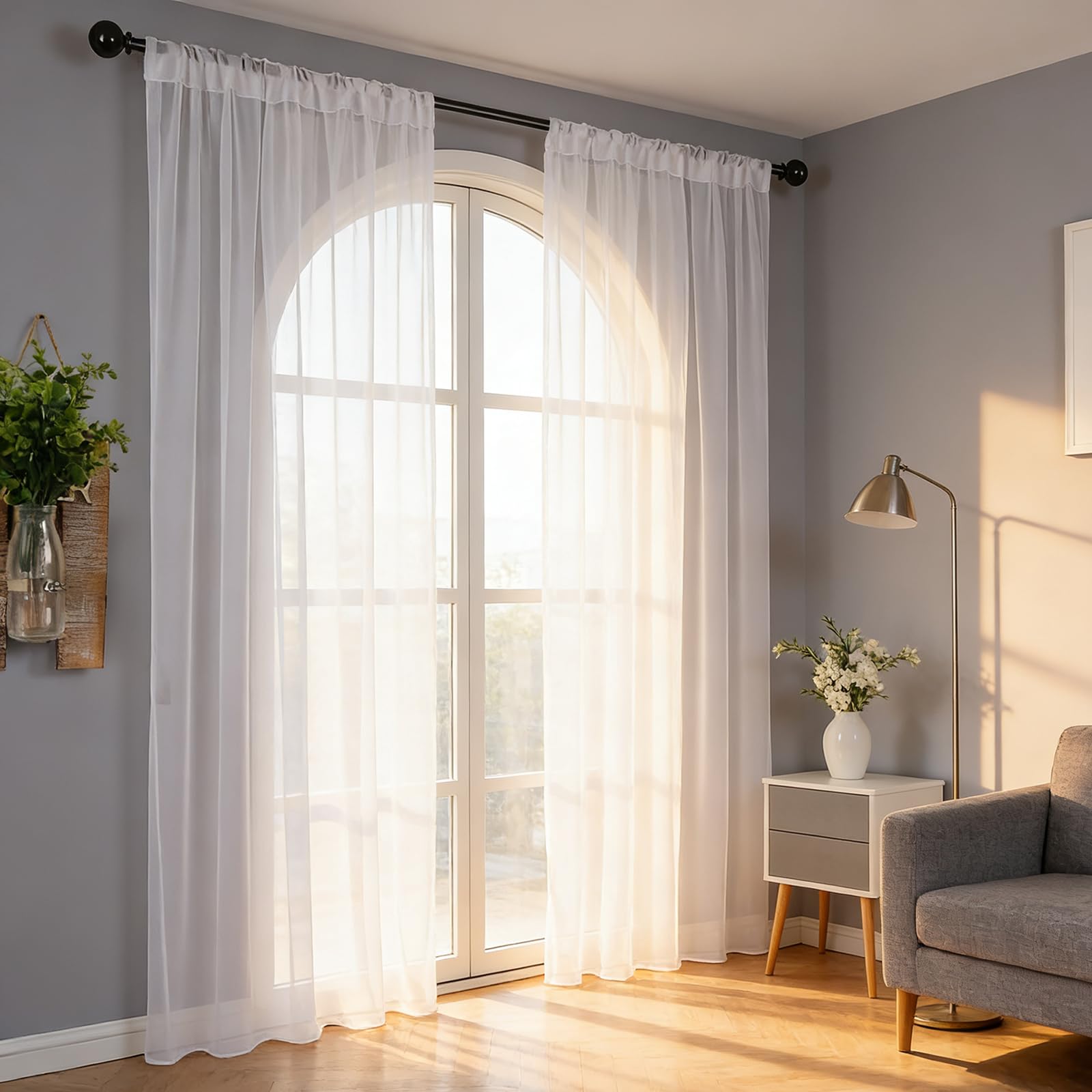 Voilage blanc effet lin pour ambiance lumineuse de chambre et maison