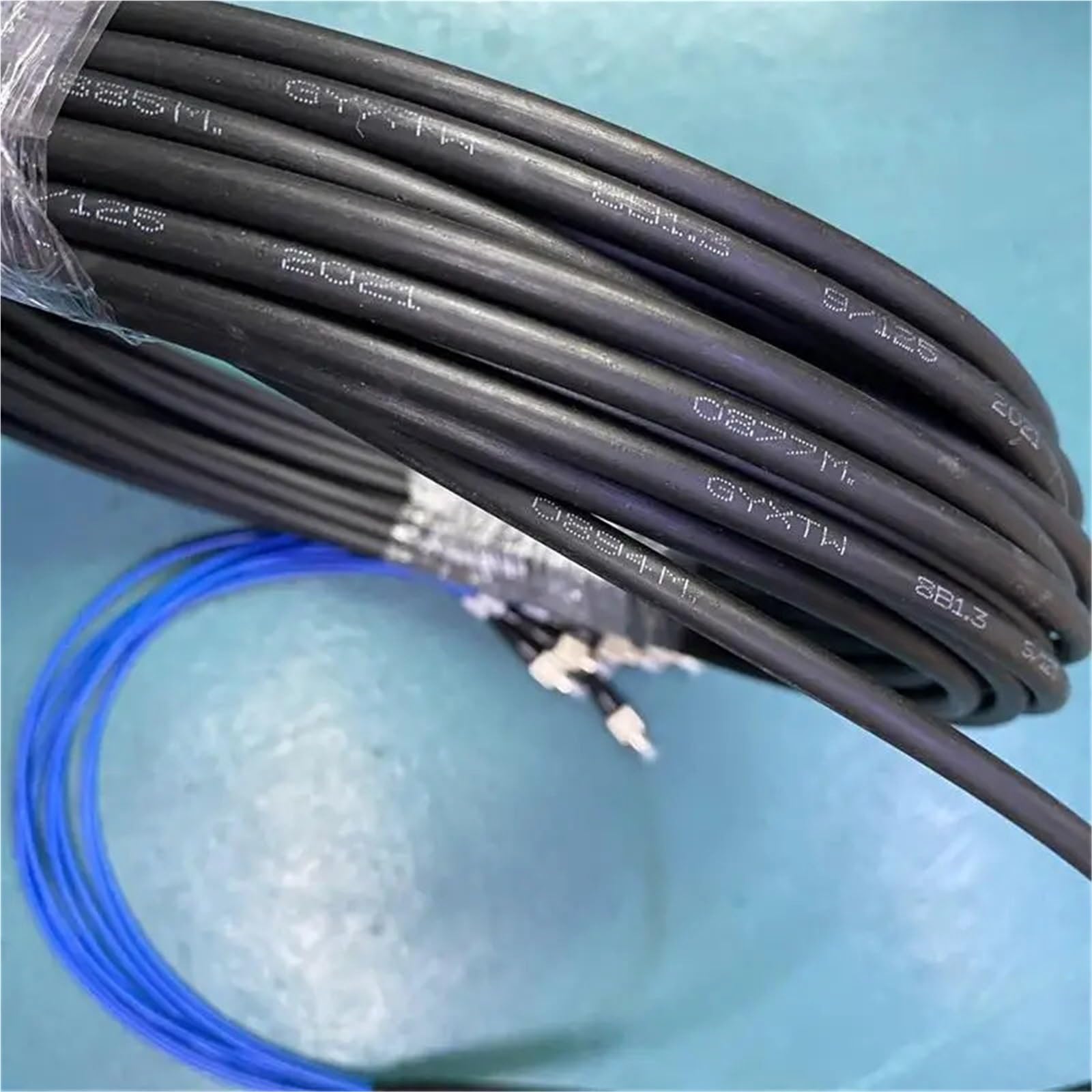 Câble à Fibre Optique pré-terminé blindé extérieur monomode 2-12 noyaux 350 m(2-Core 2LC-2LC)