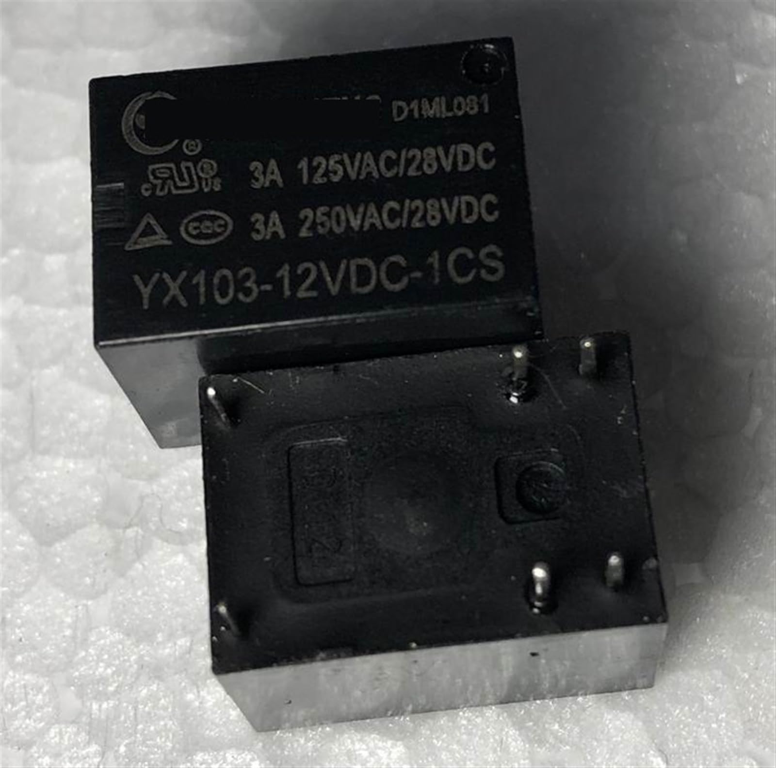 Relé YX103-12VDC-1CS de 6 Pines Evita Sobretensiones en Circuitos PCB 4