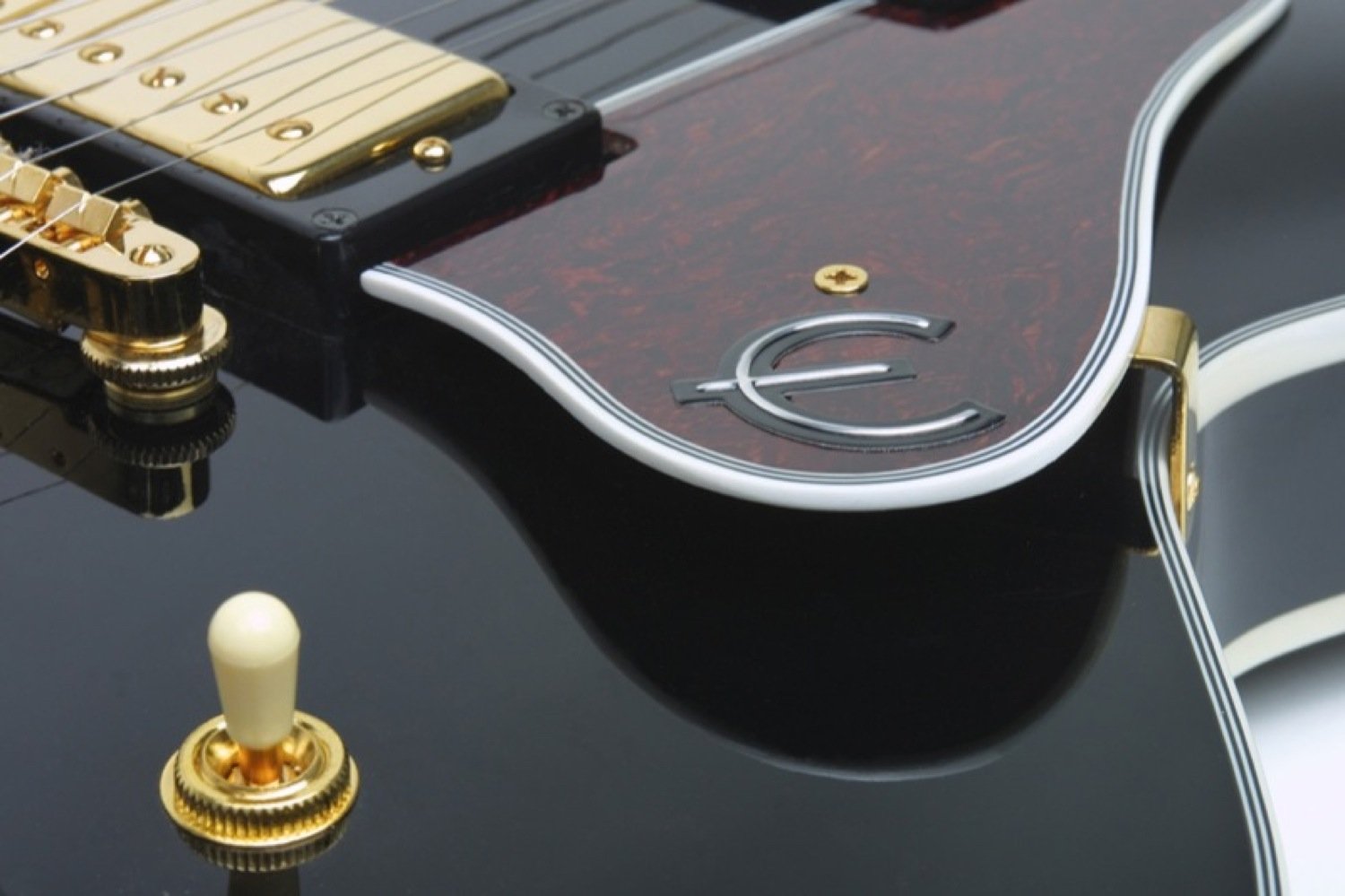 Amazon | Epiphone エピフォン セミアコギター B.B. King Lucille 