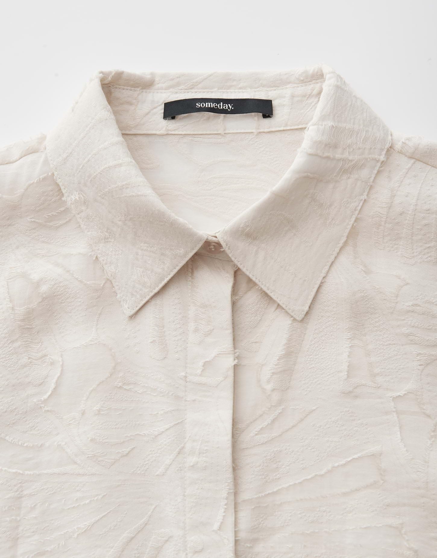 someday Damen Kurzarmbluse | Boxy Hemdbluse mit feinem Fil Coupé Muster Regular Fit