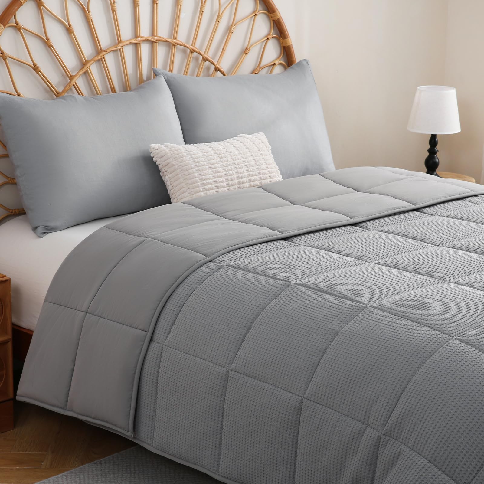 Photo 1 of YMLIVE Wool Comforter Duvet Insert for All Season Queen Size, Luxurious Wool Fill Duvet, 100% Noiseless Waffle Cotton Shell, Breathable Comforter (Gray)