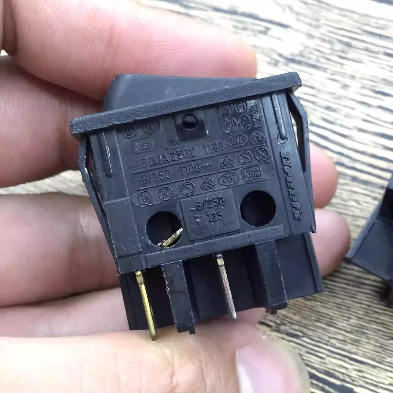 Dreefs Compatible Rocker Switch, 16A 250V AC 4-Pin 2-Position SPST, ON-Off Power Switch with Copper Terminals and Silver Contacts