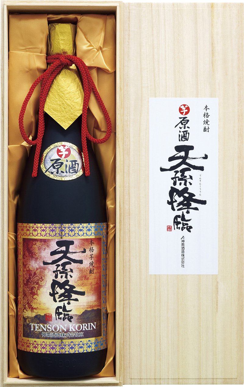 Amazon.co.jp: 神楽酒造 天孫降臨 原酒 芋 38度 桐箱入 [ 焼酎 宮崎県