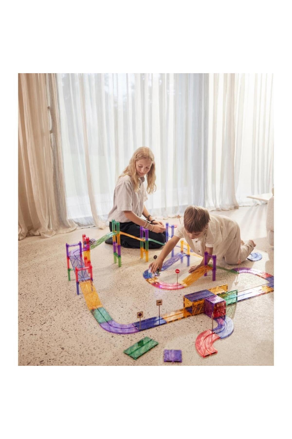 Kit autostrada in colori pastello, 80 pezzi, giocattolo magnetico da corsa con auto, segnali stradali, robusto giocattolo educativo, mattoncini magnetici durevoli, per bambini dai 3 anni