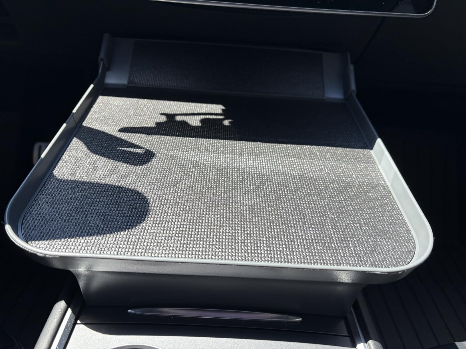 Tesla Model Y & Model 3 Center Console Tray Table (2020–2026) – Anti-Slip Food & Organizer Tray (Tray Only)
