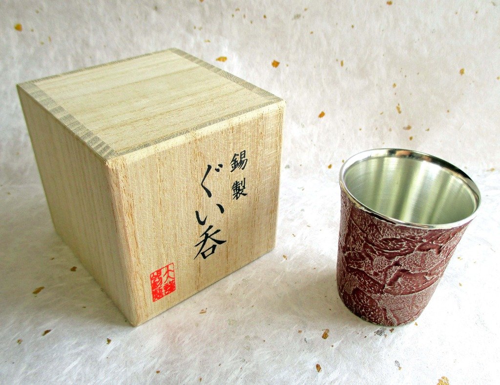 Amazon.co.jp: 大阪浪華錫器（すずき）ぐい呑 うすぐも 経済産業大臣