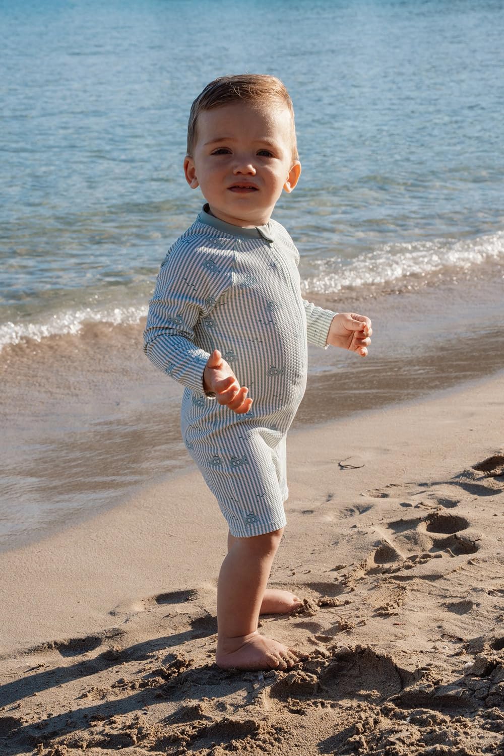 Little Dutch Kinder Schwimmanzug Badeanzug Langarm - mit Reißverschluss und Streifen - für Jungen - Ocean Adventure - grün/weiß (Gr. 86/92)
