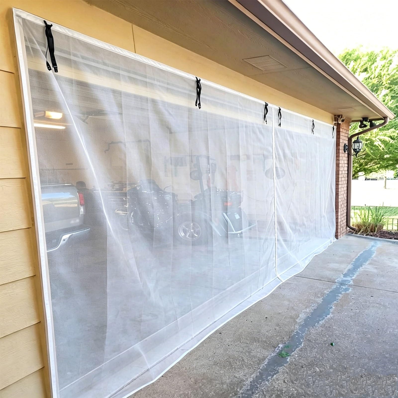 Moustiquaire porte garage pour stopper les insectes et la poussière dans votre atelier