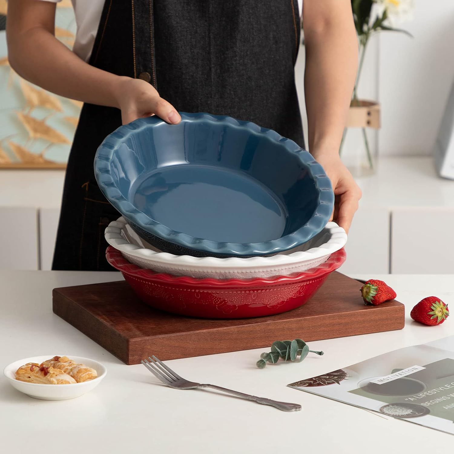 Fun Elements Pie Pan, 9 Inch Ceramic Pie Dish, Deep Dish Pie Pan with Lace Emboss, Ruffled Pie Plate for Baking, Thanksgiving Christmas Gifts, Set of 2, Blue