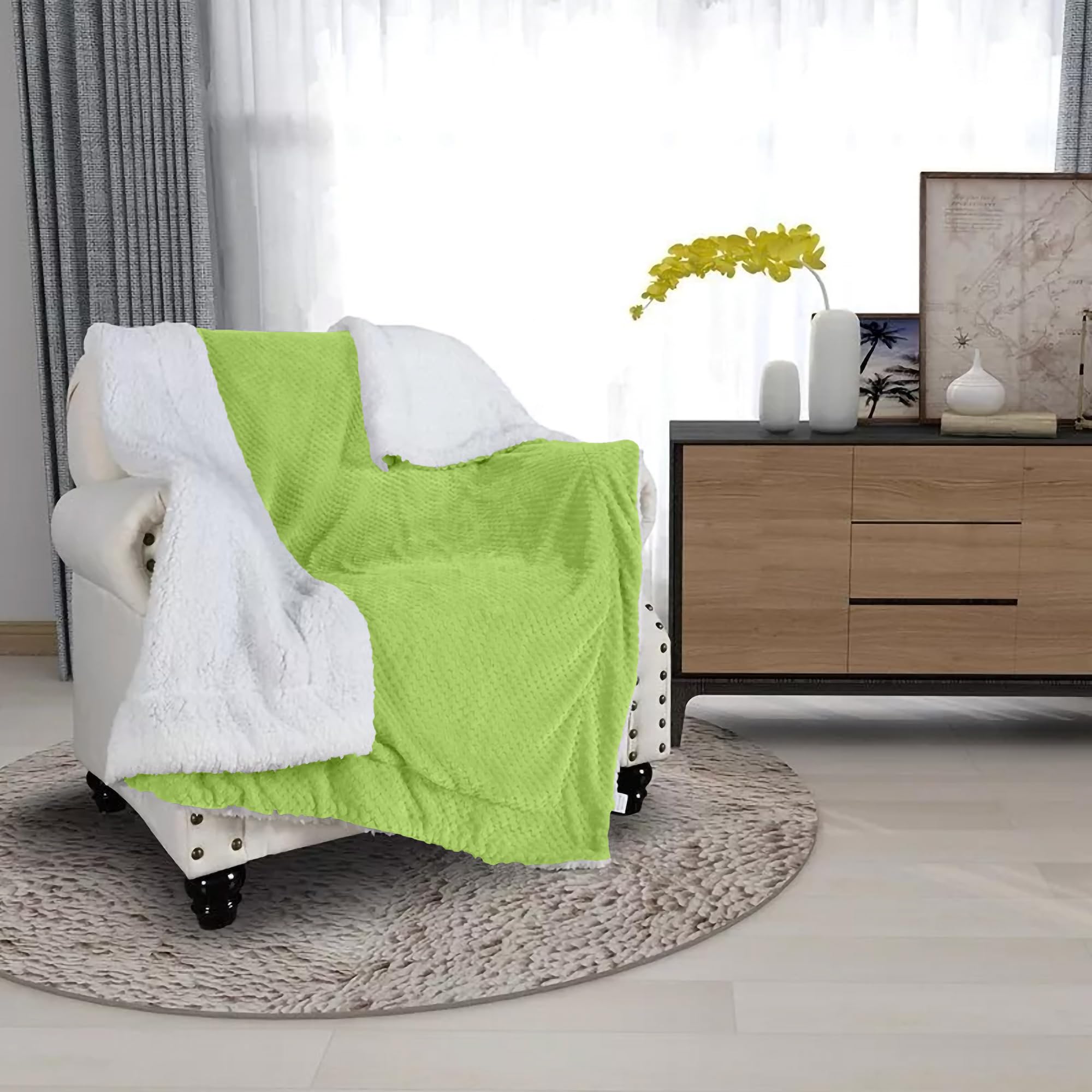 GLHOME Plaid Tinta Unita Invernale in Pile Sherpa, Coperta Plaid Morbida e Calda con Lavorazione in Finta Pelliccia - Coperta Ideale per Divano e Letto (Matrimoniale - 200x230 cm, Verde)