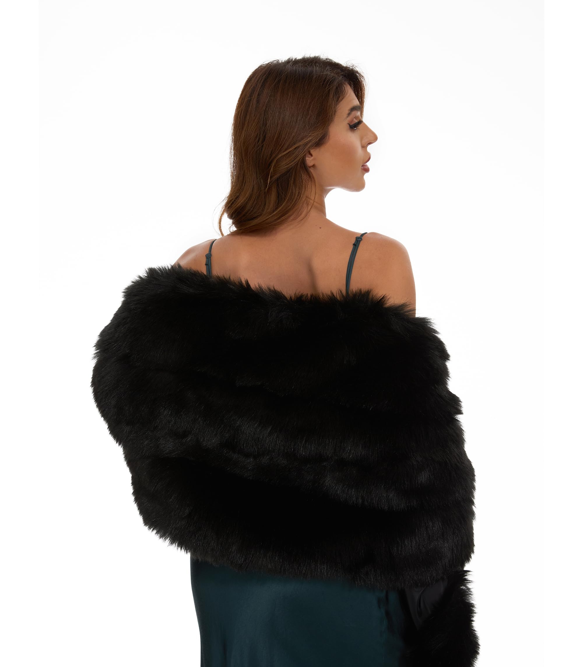Châle de luxe en fausse fourrure blanche pour mariée et demoiselles d'honneur Cape d'hiver en fausse fourrure pour robe de soirée de mariage